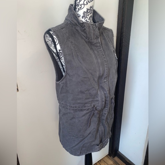 Per Se Size Large Grey Zipper and Button Up Vest with Drawstring Waist - Picture 4 of 15